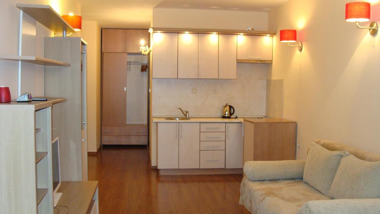Admiral Apartments Aranyhomok Szoba fotó