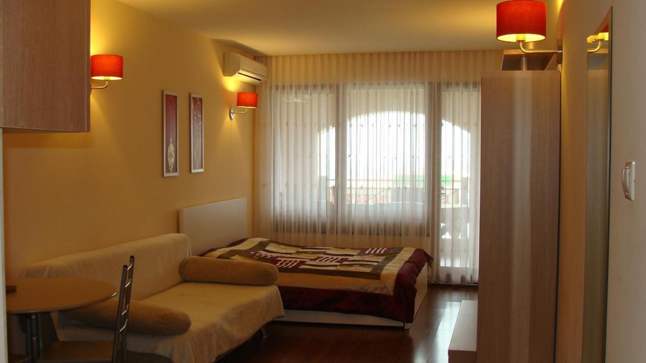 Admiral Apartments Aranyhomok Kültér fotó