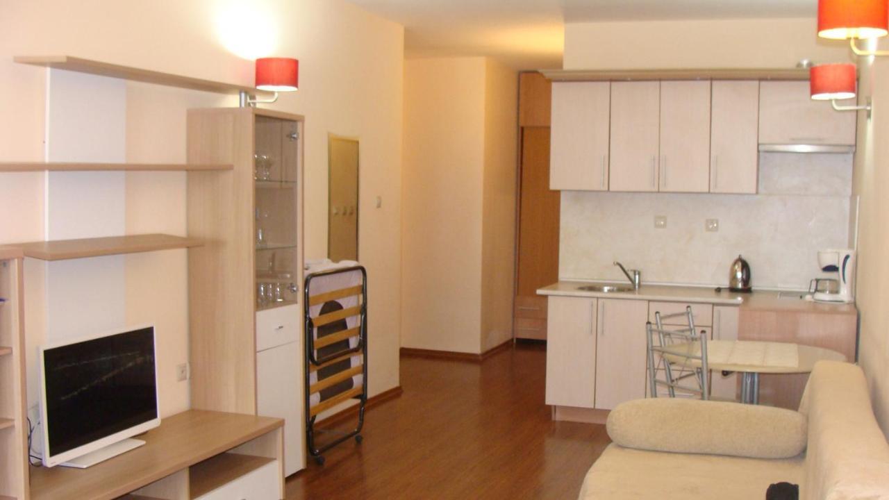 Admiral Apartments Aranyhomok Kültér fotó